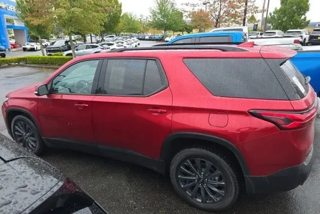 2023 Chevrolet Traverse RS photo 1