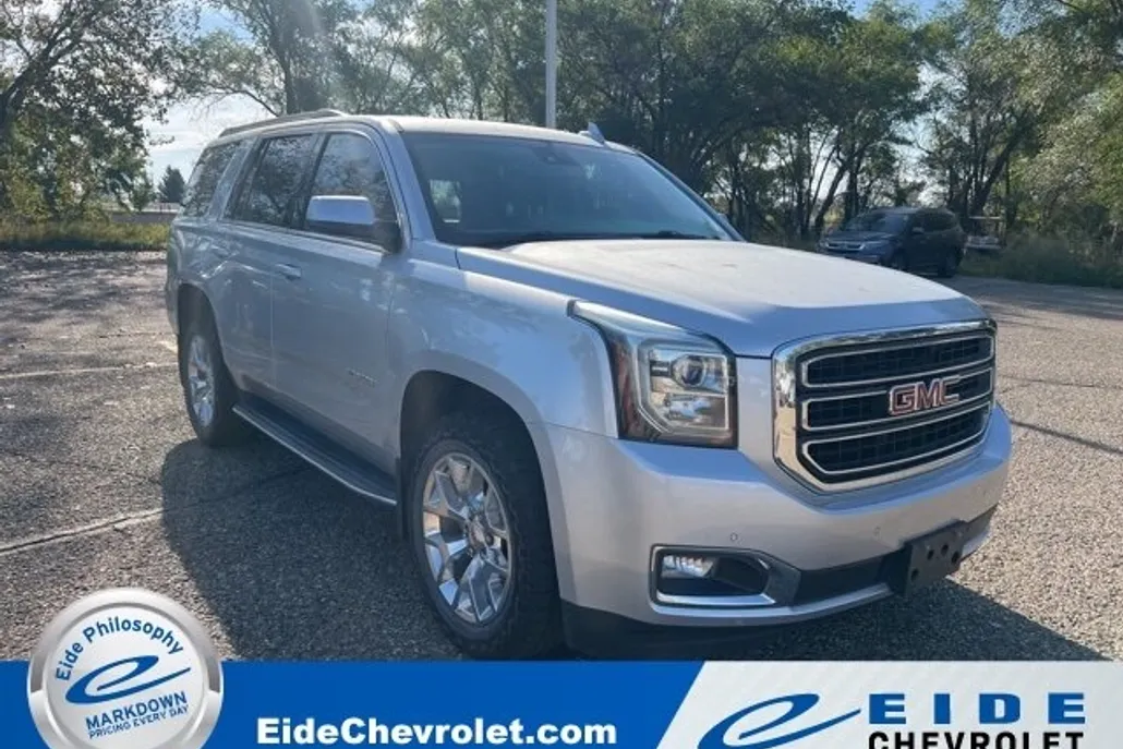 2017 Gmc Yukon SLT photo 1