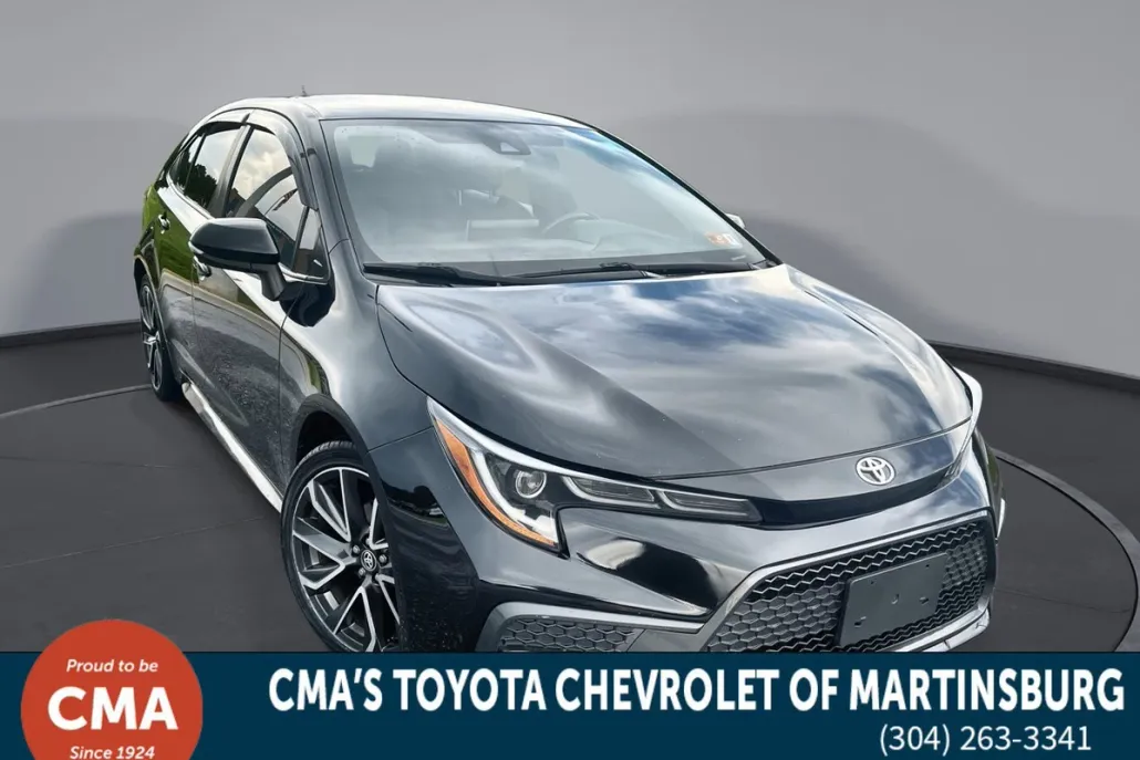 2020 Toyota Corolla LE photo 1