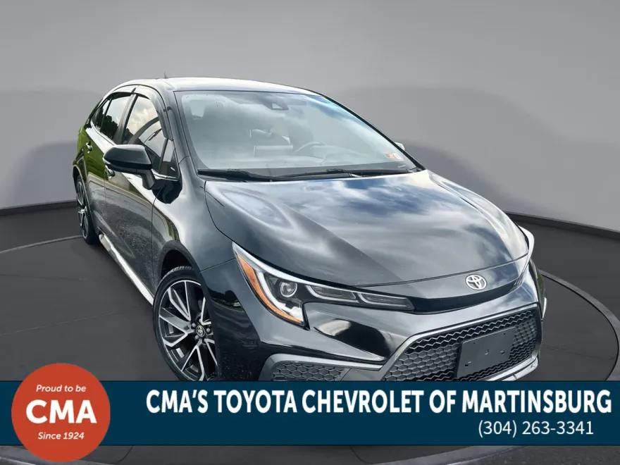 2020 Toyota Corolla LE photo 1