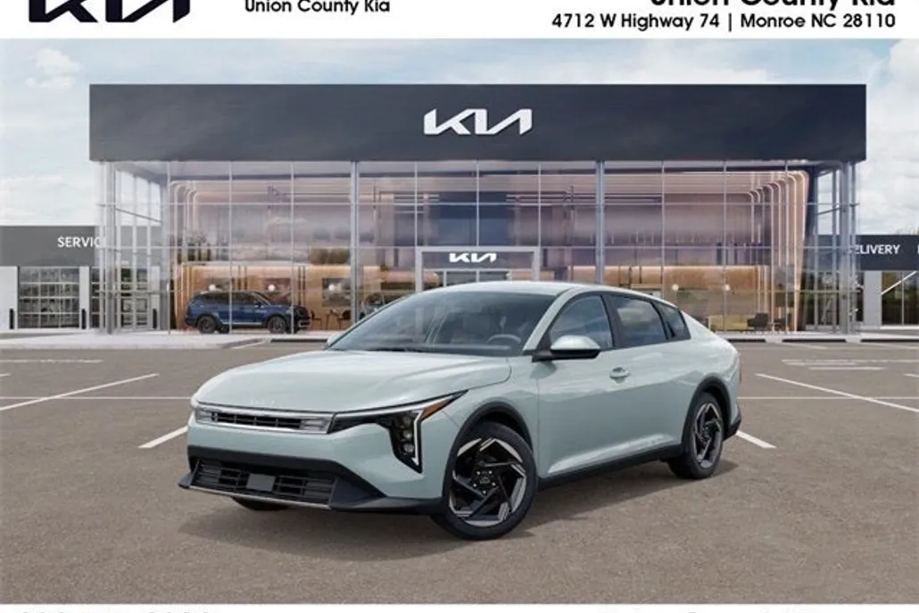 2025 Kia K4 EX photo 1