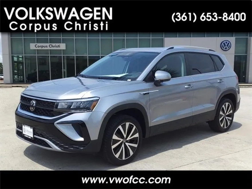 2024 Volkswagen Taos SE photo 1