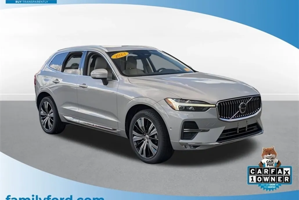2023 Volvo XC60 B5 Plus photo 1