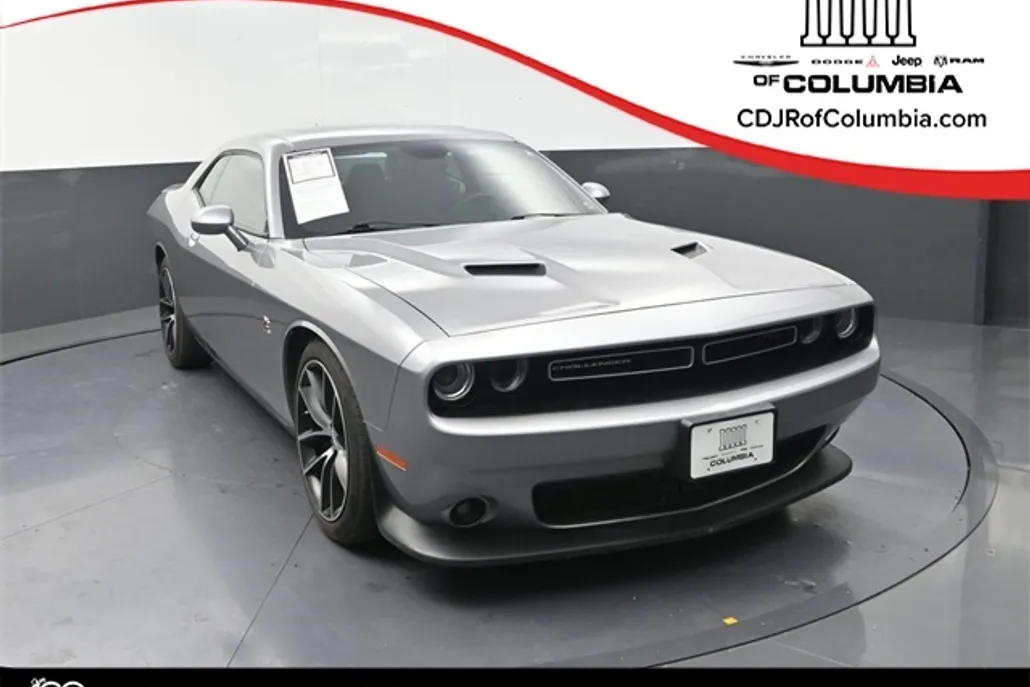 2016 Dodge Challenger R/T Scat Pack photo 1