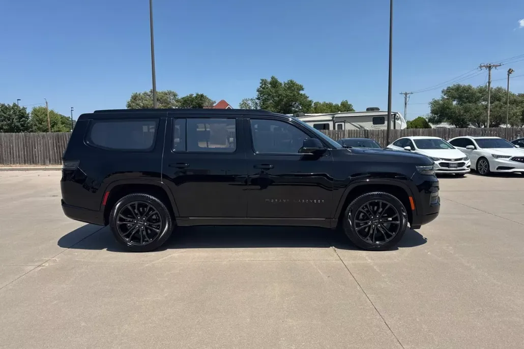 2024 Jeep Grand Wagoneer III Obsidian photo 1
