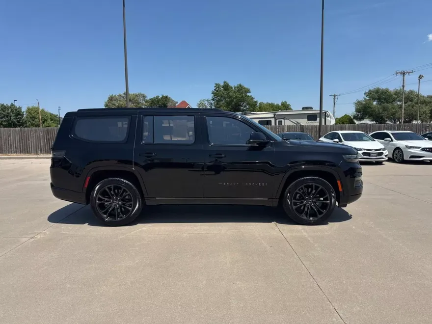 2024 Jeep Grand Wagoneer III Obsidian photo 1