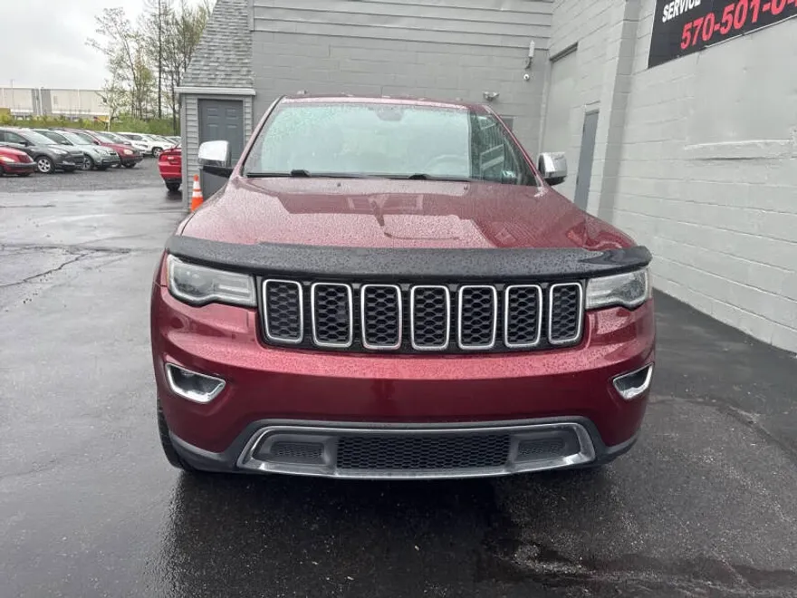 2017 Jeep Grand Cherokee Limited photo 1