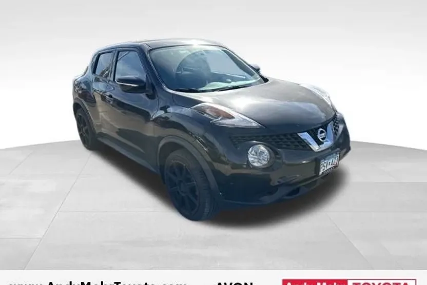 2017 Nissan Juke SV photo 1