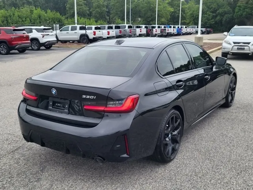 2025 Bmw 330i photo 1