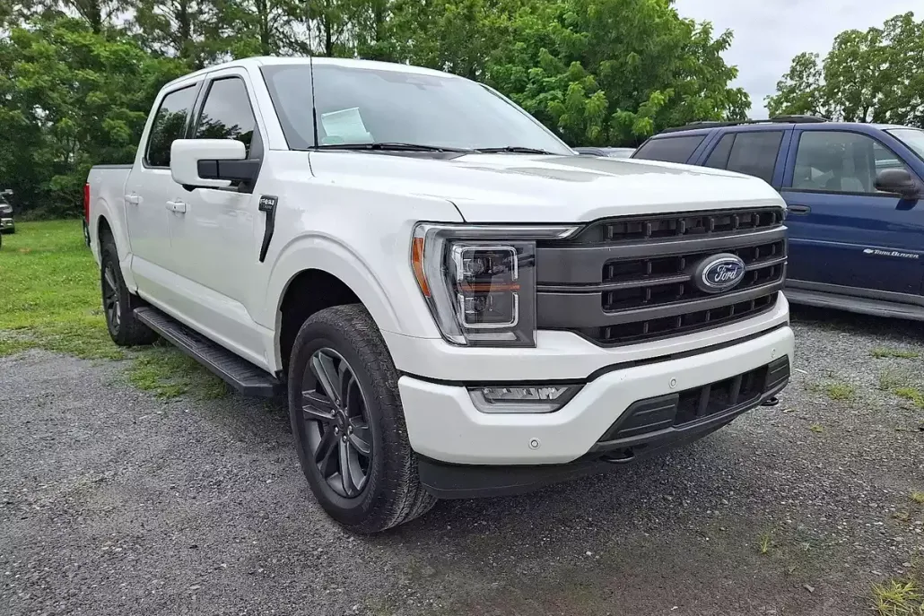 2023 Ford F-150 Lariat photo 1