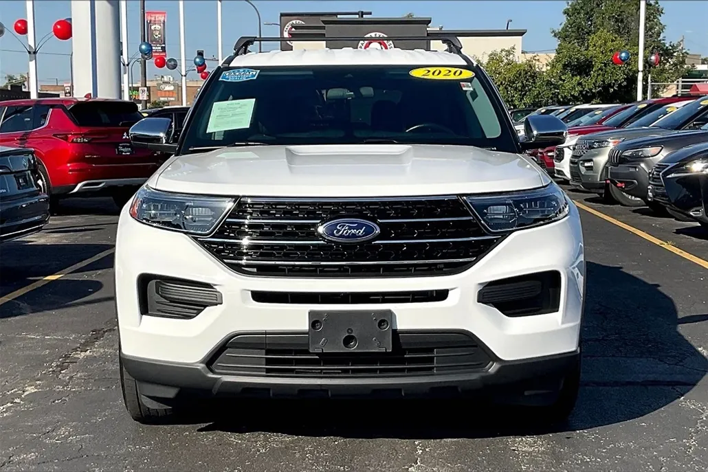 2020 Ford Explorer XLT photo 1