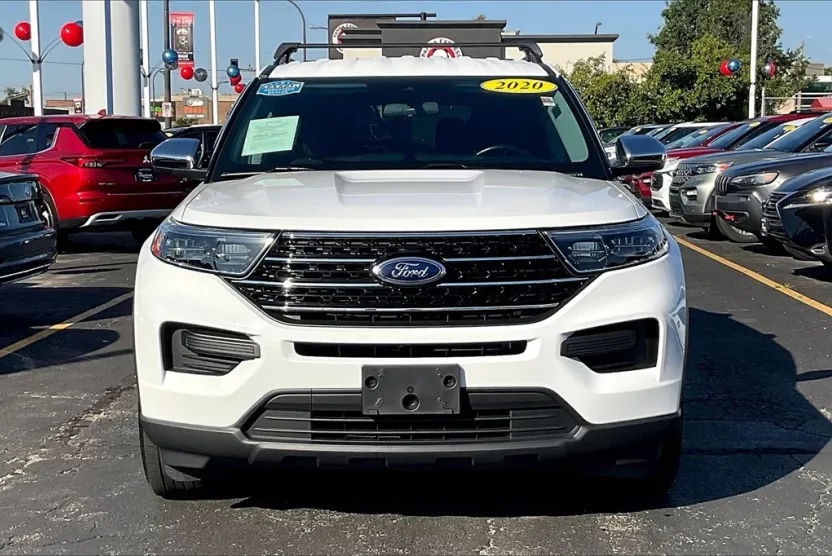 2020 Ford Explorer XLT photo 1