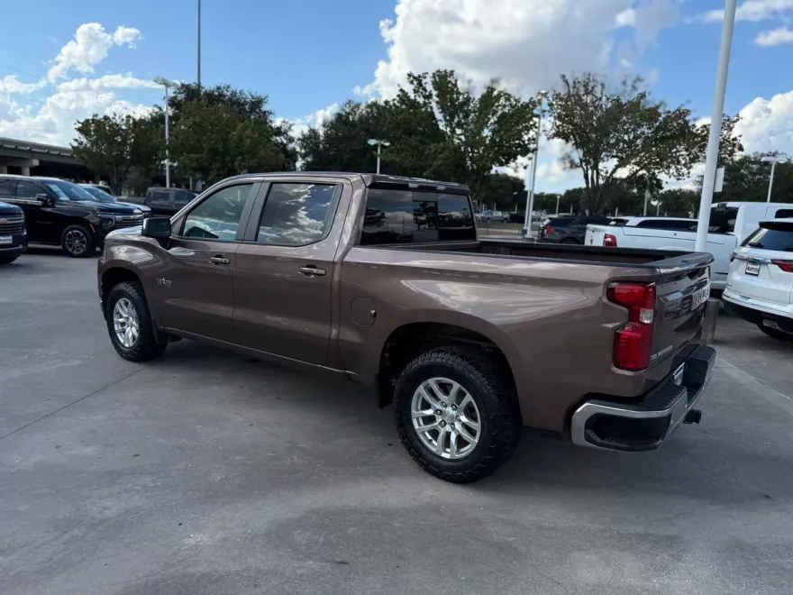 2019 Chevrolet Silverado 1500 LT photo 1
