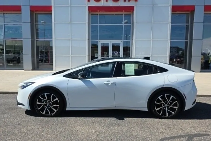 2024 Toyota Prius Prime XSE Premium photo 1