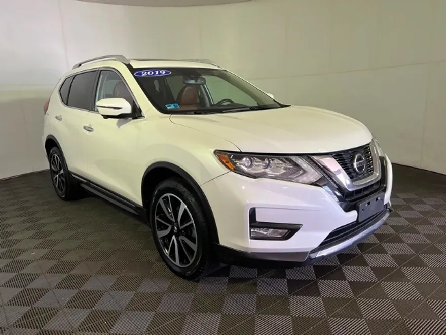 2019 Nissan Rogue SL photo 1