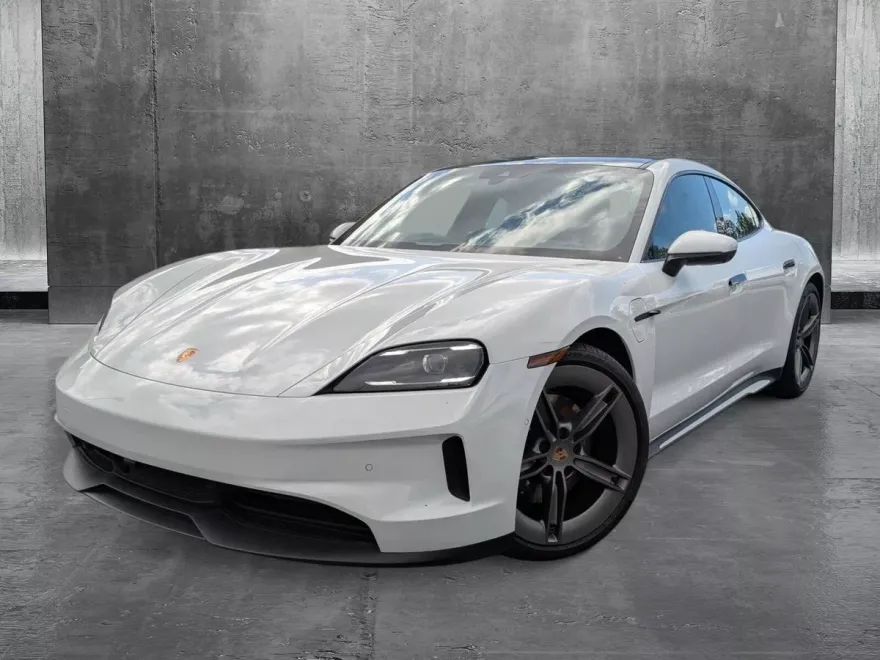 2025 Porsche Taycan 4S photo 1
