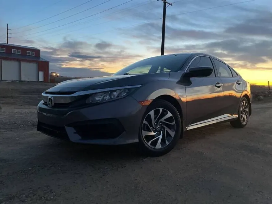 2017 Honda Civic EX photo 1