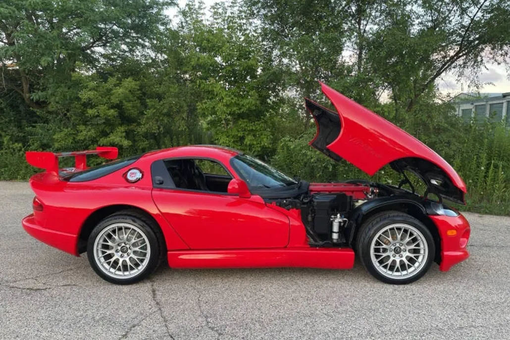 2000 Dodge Viper 10 GTS Coupe photo 1