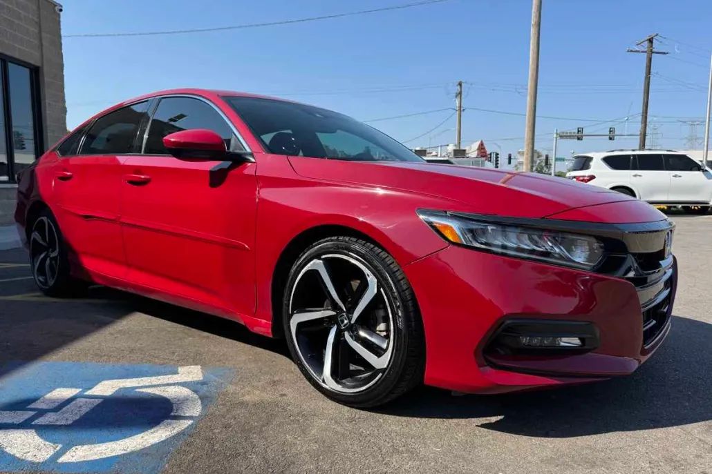 2018 Honda Accord Sport 2.0T photo 1