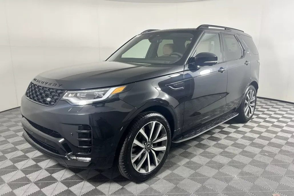 2025 Land Rover Discovery SE photo 1