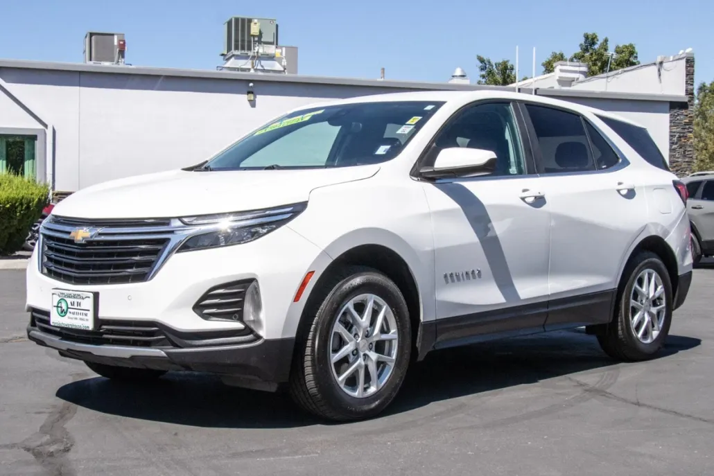 2024 Chevrolet Equinox photo 1