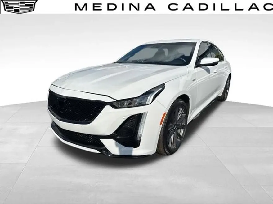 2024 Cadillac CT5 V photo 1