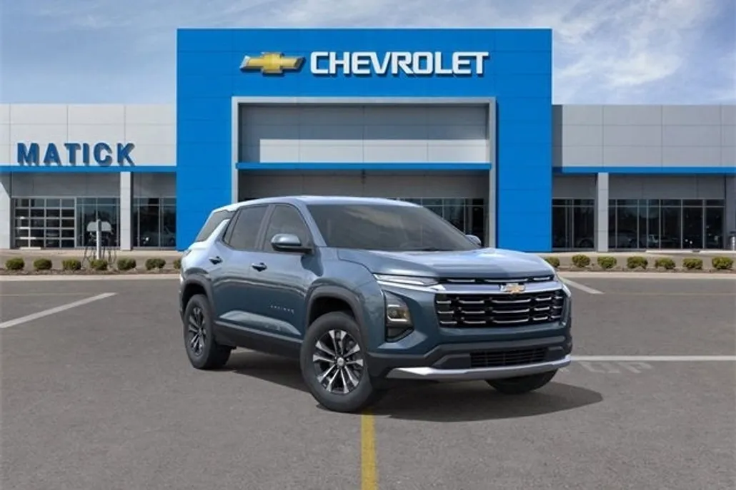 2026 Chevrolet Equinox LT photo 1