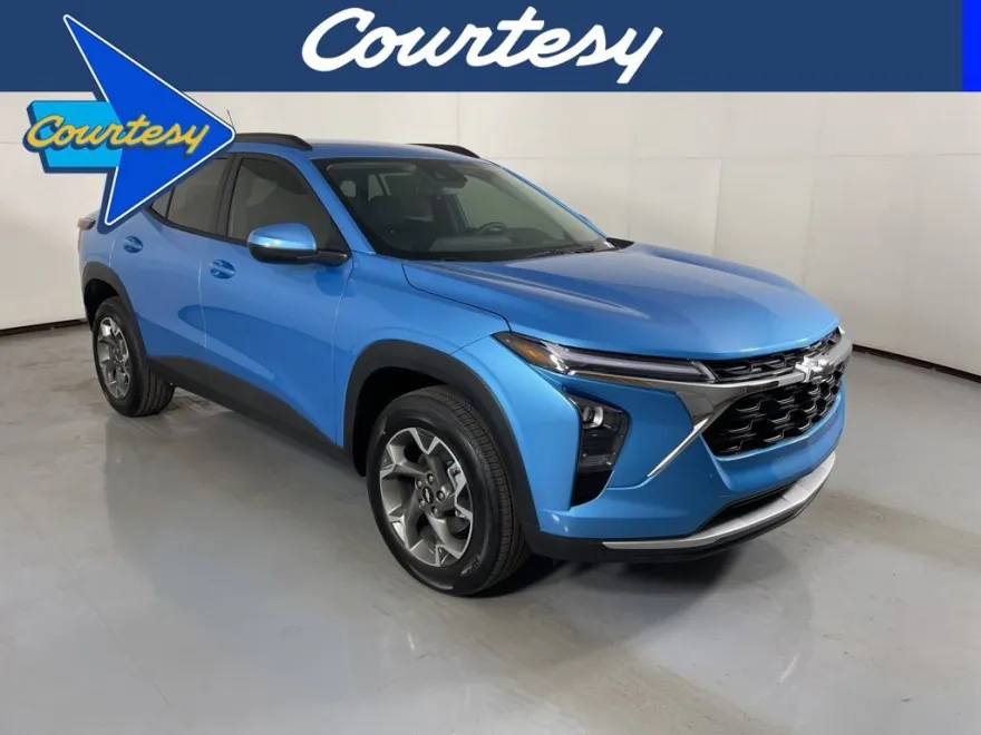 2026 Chevrolet Trax LT photo 1