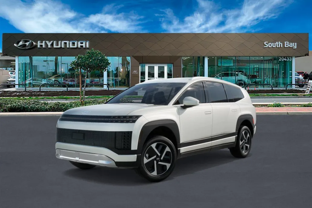 2026 Hyundai Ioniq SE photo 1