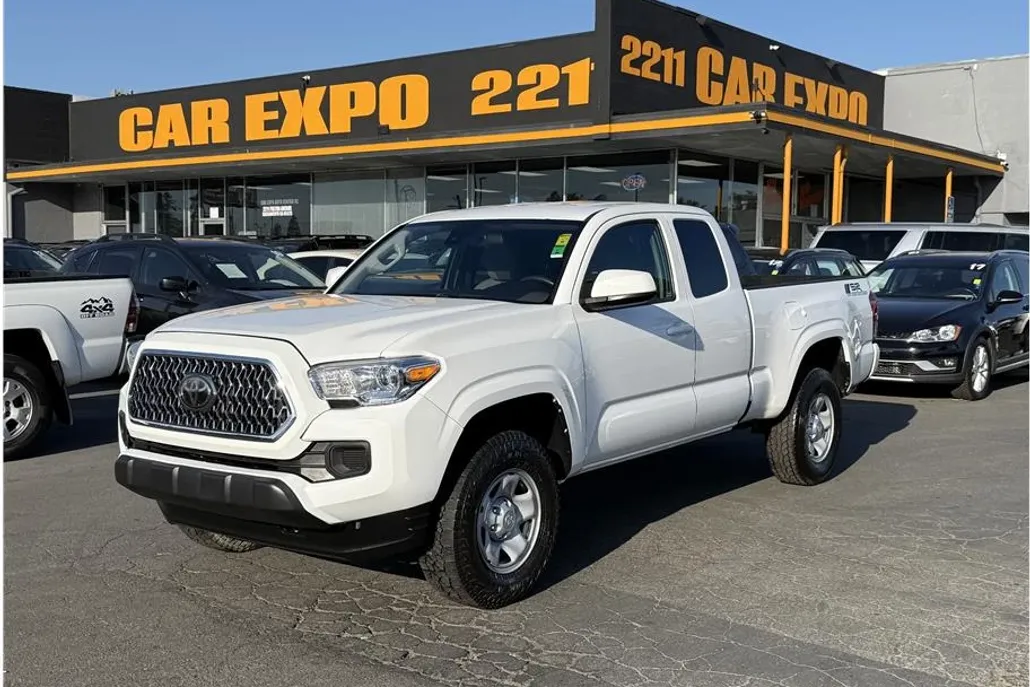 2019 Toyota Tacoma SR photo 1