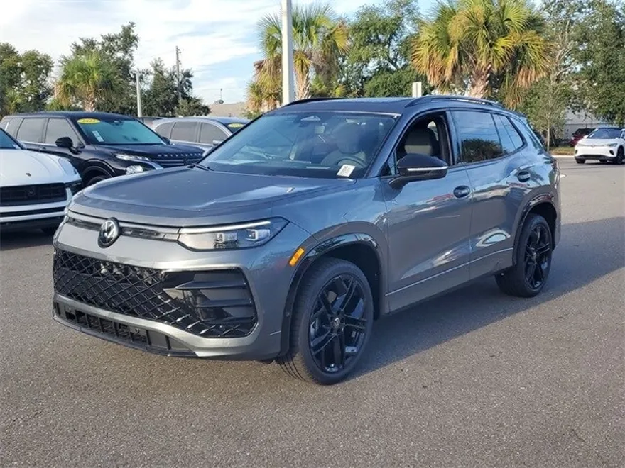 2025 Volkswagen Tiguan SE R-Line Black photo 1