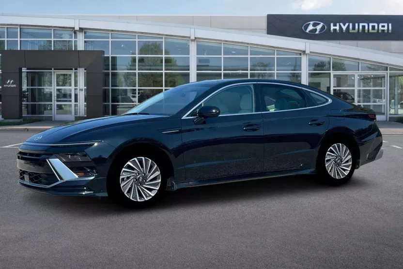 2025 Hyundai Sonata Hybrid SEL photo 1