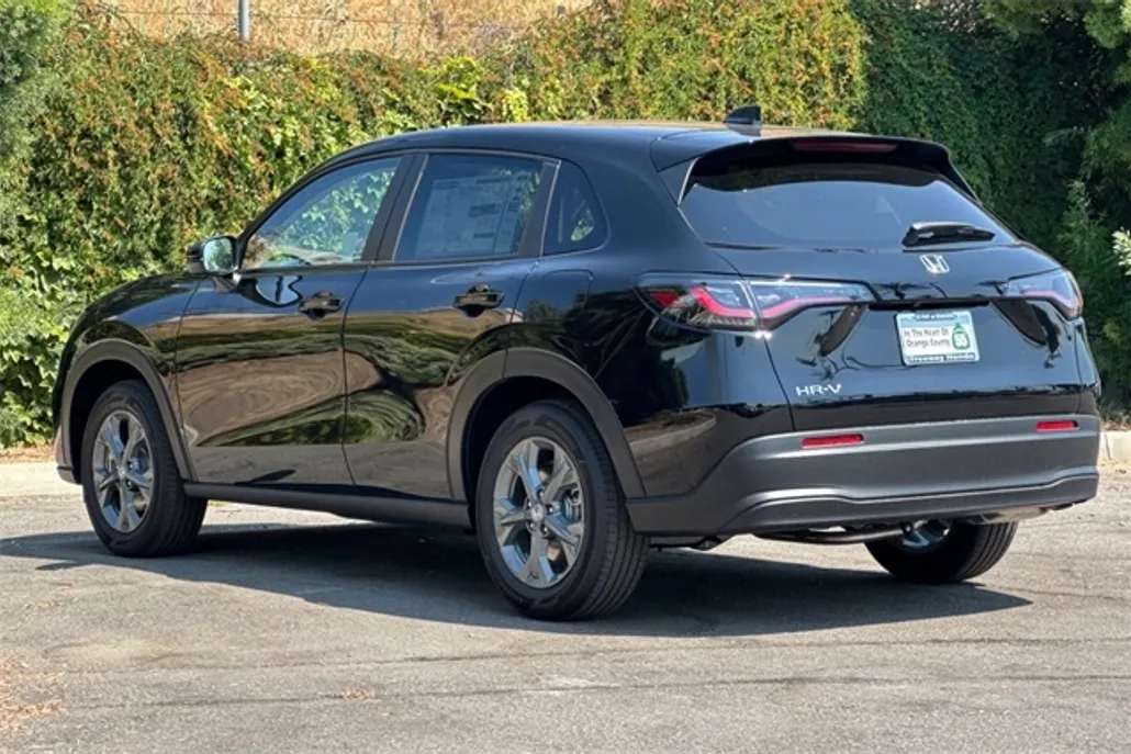 2026 Honda HR-V LX photo 1