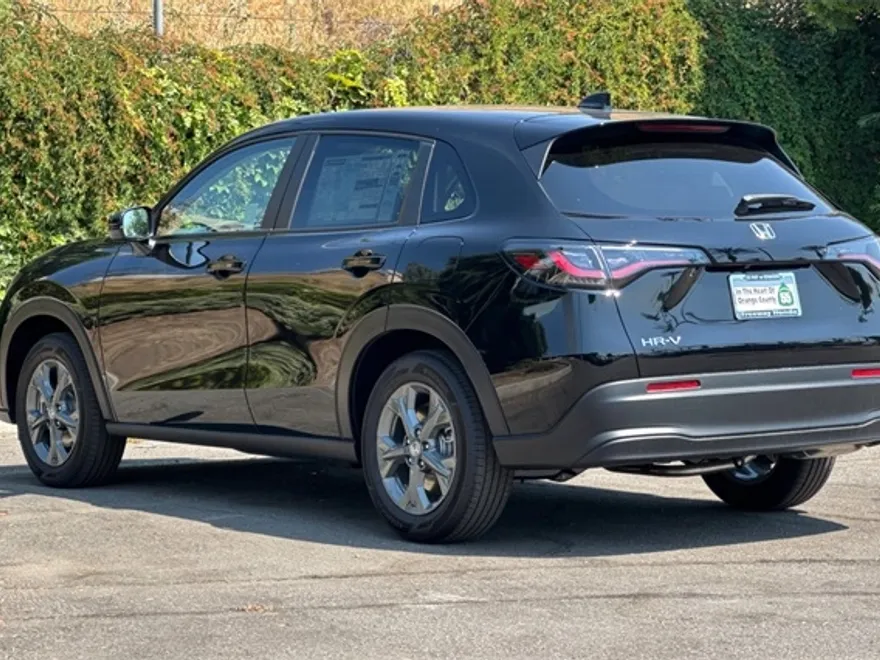2026 Honda HR-V LX photo 1