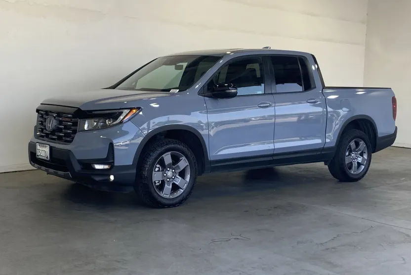 2024 Honda Ridgeline TrailSport photo 1