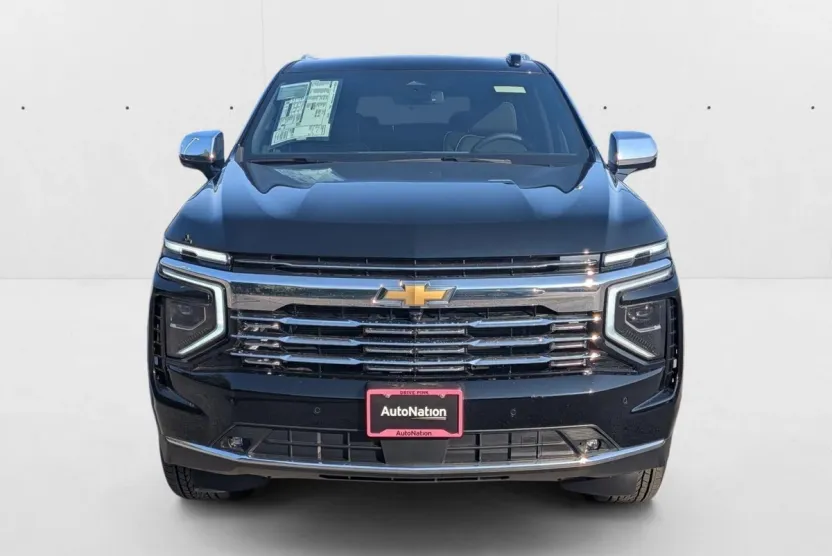 2025 Chevrolet Suburban Premier photo 1