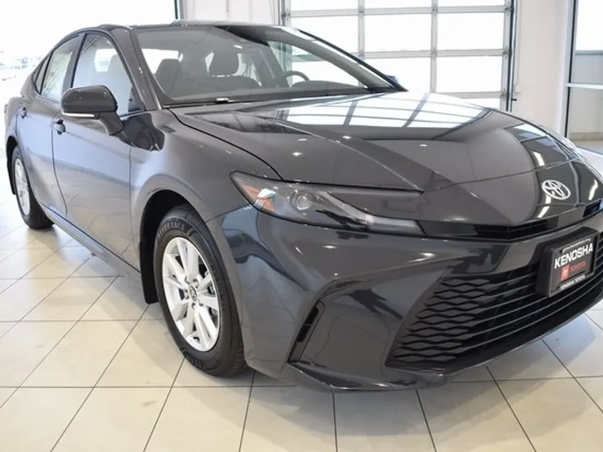2026 Toyota Camry LE photo 1