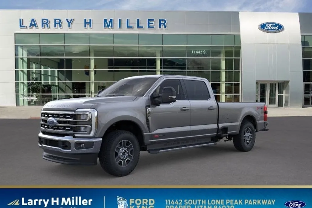 2025 Ford F-350 Lariat photo 1