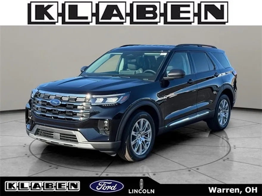 2025 Ford Explorer photo 1