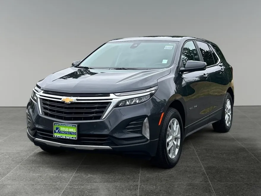 2023 Chevrolet Equinox LT photo 1