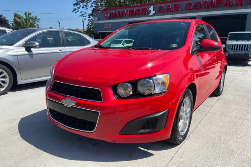 2015 Chevrolet Sonic LT photo 1