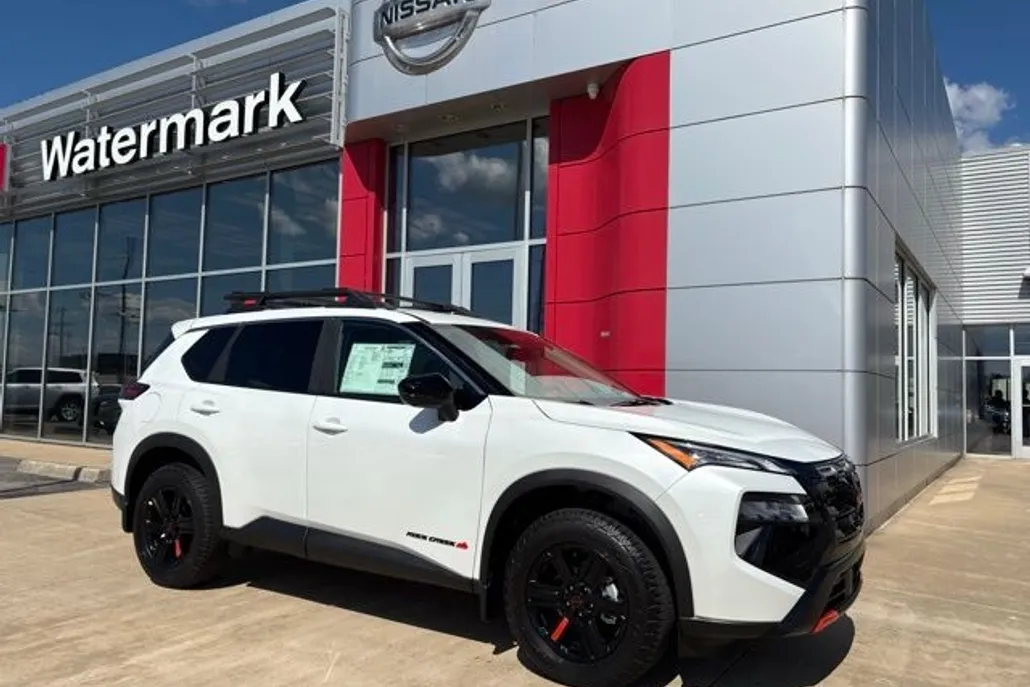 2026 Nissan Rogue SV photo 1