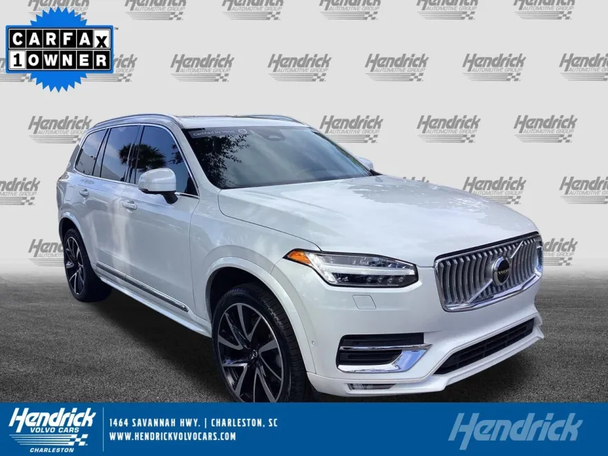 2023 Volvo XC90 Plus photo 1