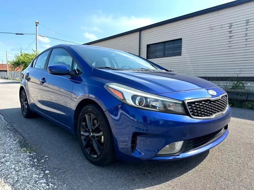 2017 Kia Forte LX photo 1
