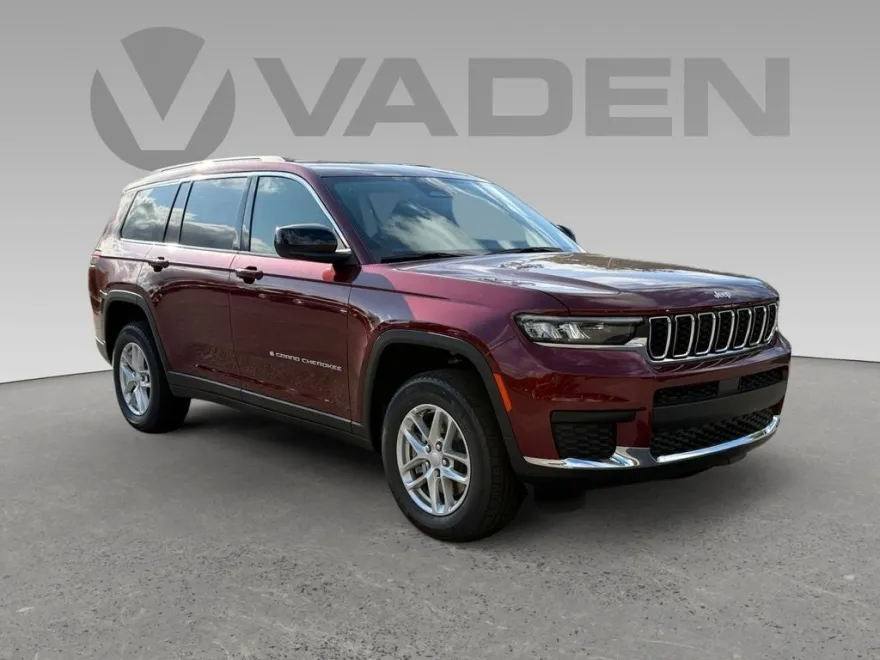 2025 Jeep Grand Cherokee Laredo photo 1