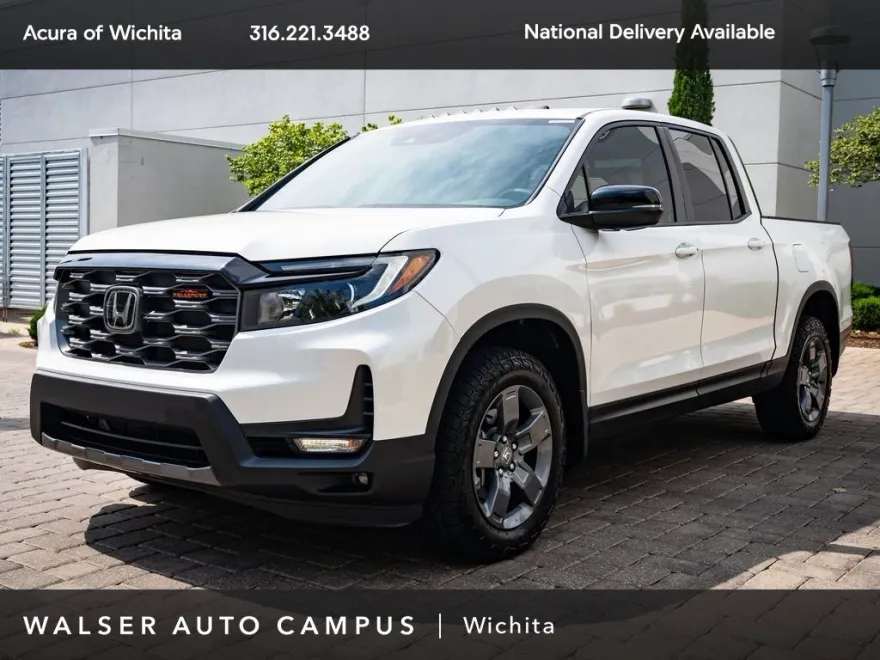 2025 Honda Ridgeline TrailSport photo 1