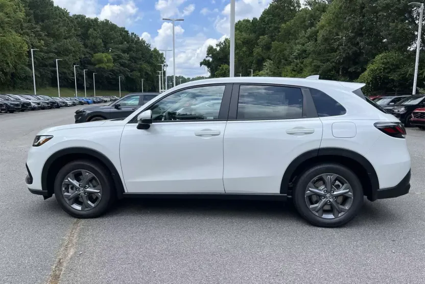 2026 Honda HR-V LX photo 1