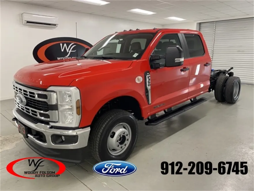 2025 Ford F-350 photo 1