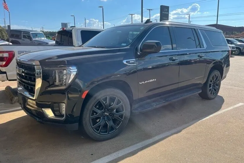 2022 Gmc Yukon XL SLE photo 1