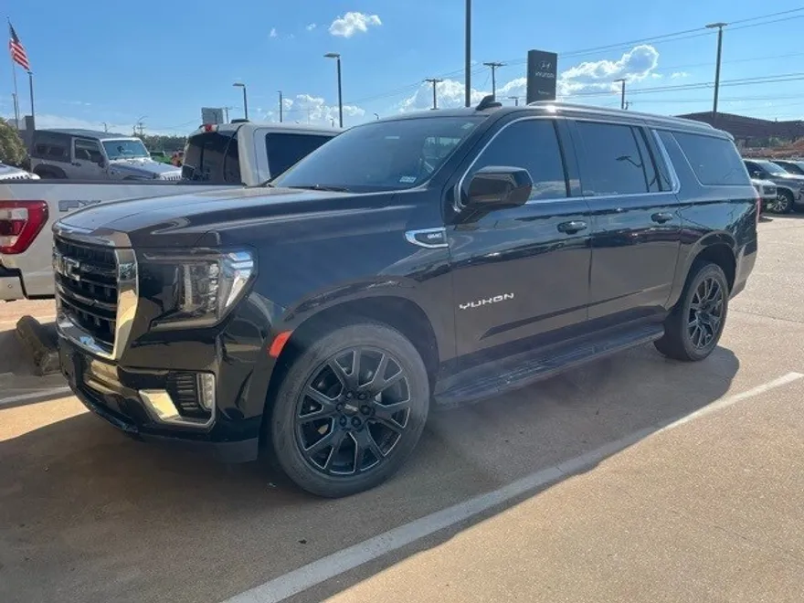 2022 Gmc Yukon XL SLE photo 1